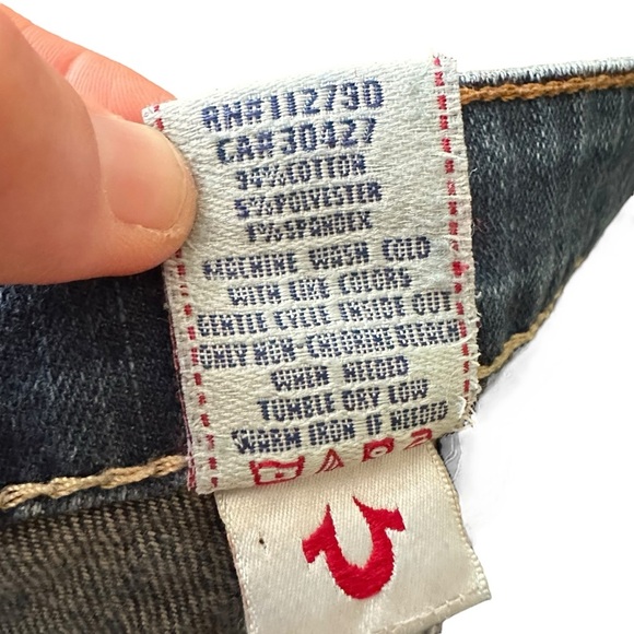 True Religion Boot Cut Denim Blue Jeans Dark Wash Natural Fading Y2K Womens 30 - Picture 12 of 15